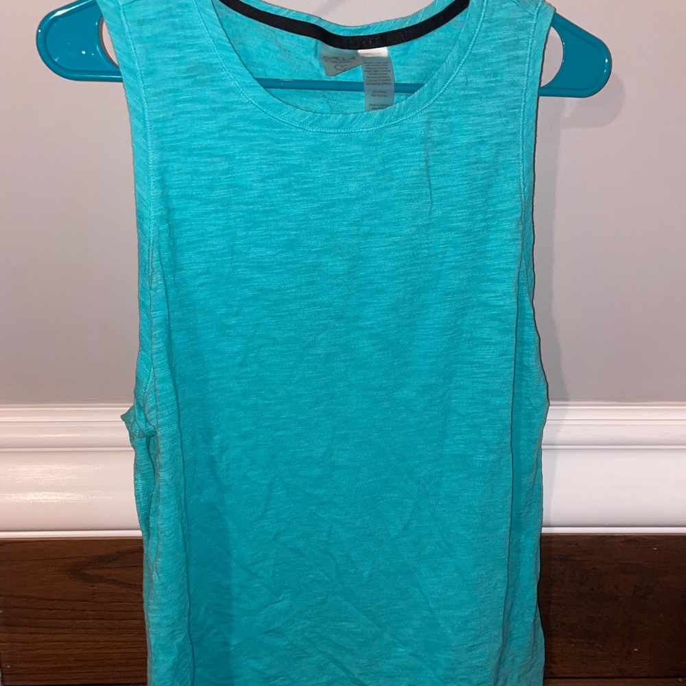 Calia by Carrie Underwood tank